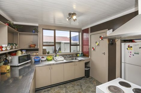 Photo of property in 142 Juliet Street, Stratford, 4332