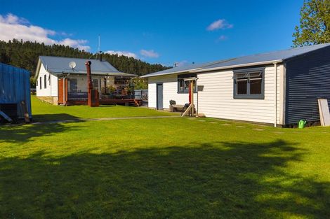 Photo of property in 49 Omapere Street, Dobson, Greymouth, 7805