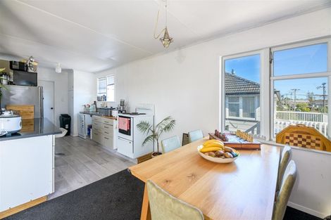 Photo of property in 4 Marie Crescent, Te Atatu South, Auckland, 0610