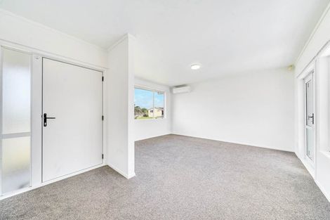 Photo of property in 73 Calthorp Close, Favona, Auckland, 2024
