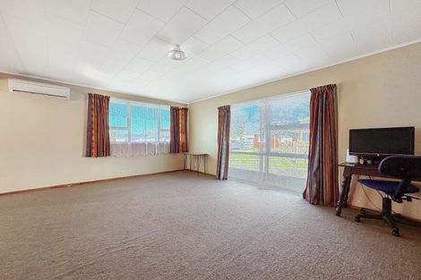 Photo of property in 12 Karaka Street, Wairoa, 4108