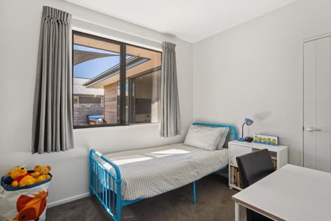 Photo of property in 12 Warbler Lane, Albert Town, Wanaka, 9305