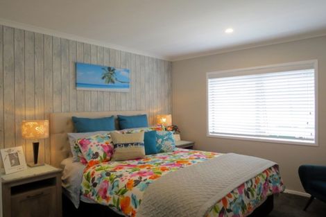 Photo of property in 44 Victoria Street, Coromandel, 3506