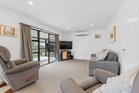 Photo of property in 129 Florence Avenue, Orewa, 0931