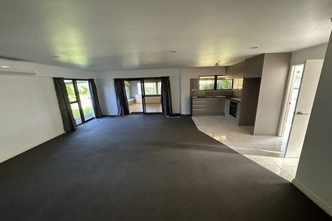 Photo of property in 12 Miller Road, Mangere Bridge, Auckland, 2022