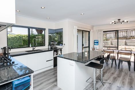 Photo of property in 2 Ridley Green, Churton Park, Wellington, 6037