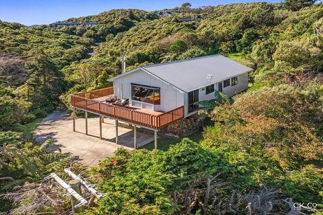 Photo of property in 24 Titiro Moana Road, Korokoro, Lower Hutt, 5012