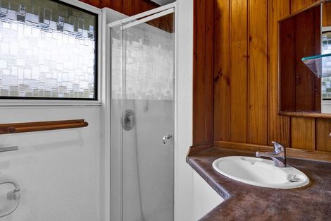 Photo of property in 4 Quin Crescent, Hawera, 4610