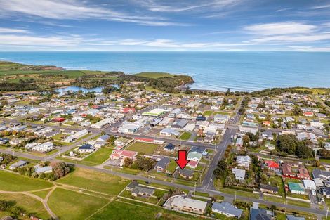 Photo of property in 40 Gisborne Terrace, Opunake, 4616