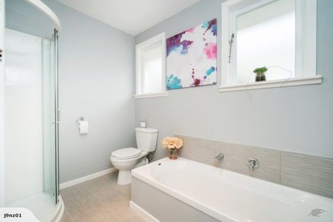 Photo of property in 3/10 Coroglen Avenue, Birkenhead, Auckland, 0626