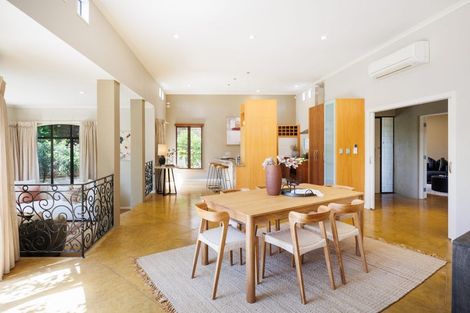 Photo of property in 3 The Oaks, Awapuni, Palmerston North, 4412