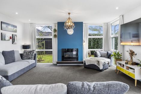 Photo of property in 15 Magnolia Rise, Waipahihi, Taupo, 3330