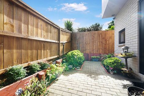 Photo of property in 10/47 Arawa Street, New Lynn, Auckland, 0600