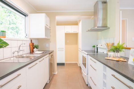 Photo of property in 42 Postgate Drive, Whitby, Porirua, 5024