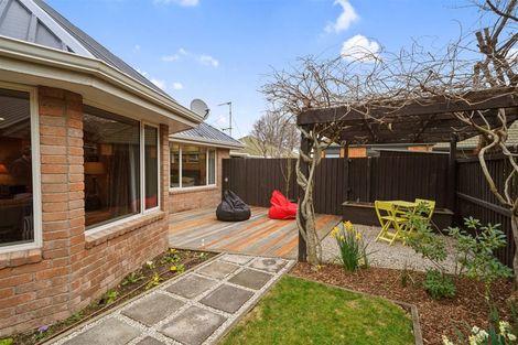 Photo of property in 43 Apsley Drive, Avonhead, Christchurch, 8042