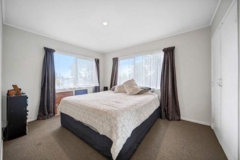 Photo of property in 424 Roscommon Road, Clendon Park, Auckland, 2103