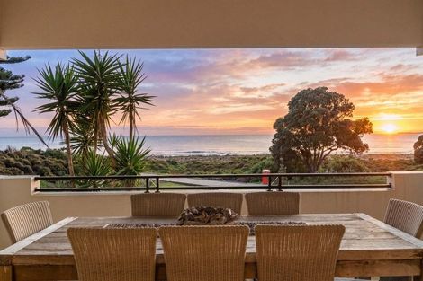Photo of property in 91 Marine Parade, Mount Maunganui, 3116
