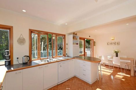 Photo of property in 5 Tiniroa Grove, Silverstream, Upper Hutt, 5019