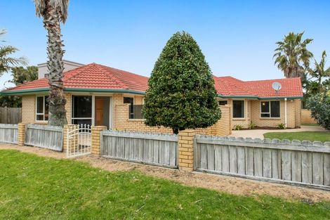 Photo of property in 111 Gravatt Road, Papamoa Beach, Papamoa, 3118