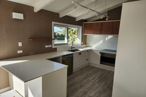 Photo of property in 1 Guinness Crescent, Ilam, Christchurch, 8041