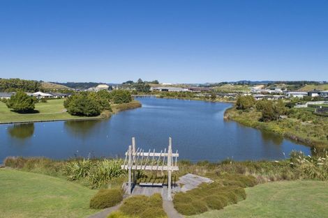 Photo of property in 34 Awataha Crescent, Pyes Pa, Tauranga, 3110