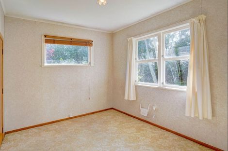 Photo of property in 32 Yorke Road, Haruru, 0204