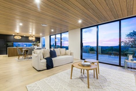Photo of property in 11 Lauderdale Road, Papakowhai, Porirua, 5024