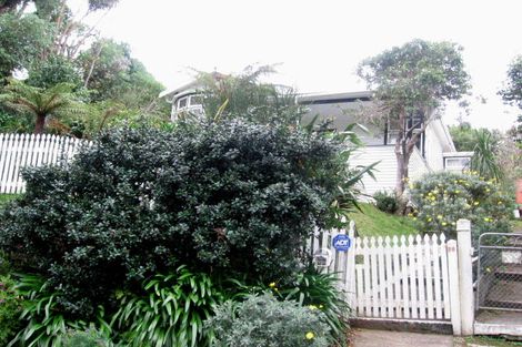 Photo of property in 28 Randwick Road, Northland, Wellington, 6012