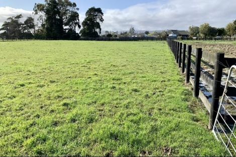 Photo of property in 44 Tutaki Road, Kelvin Grove, Palmerston North, 4470