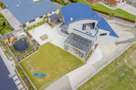 Photo of property in 12 Teppett Place, Foxton Beach, Foxton, 4815