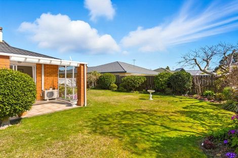 Photo of property in 22 Andrew Street, Waikanae, 5036