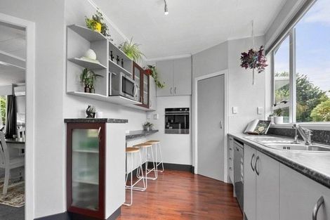 Photo of property in 8 Cedar Street, Maungaraki, Lower Hutt, 5010