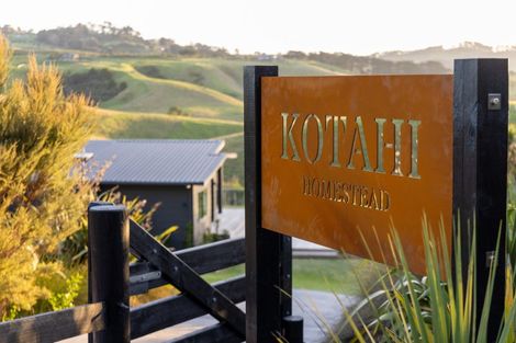 Photo of property in 571 Pakiri Road, Leigh, 0985