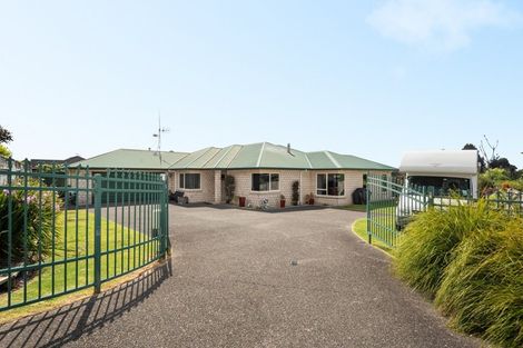 Photo of property in 24 Woodleigh Place, Ohauiti, Tauranga, 3112