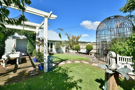 Photo of property in 2b Mcleod Street, Helensville, 0800