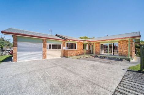 Photo of property in 12a Carthew Street, Feilding, 4702