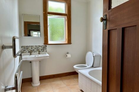 Photo of property in 42 Puriri Terrace, Roslyn, Palmerston North, 4414