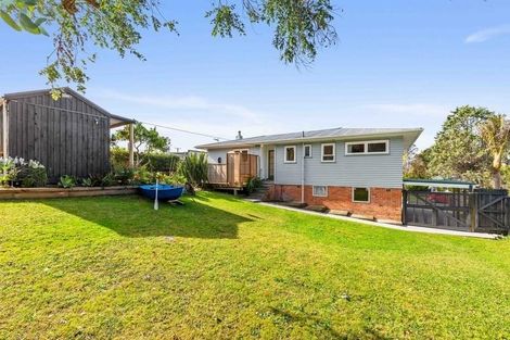 Photo of property in 41 Stottholm Road, Titirangi, Auckland, 0604