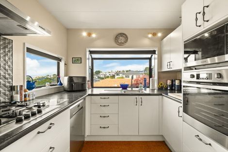 Photo of property in 37 Whitby Street, Mornington, Dunedin, 9011