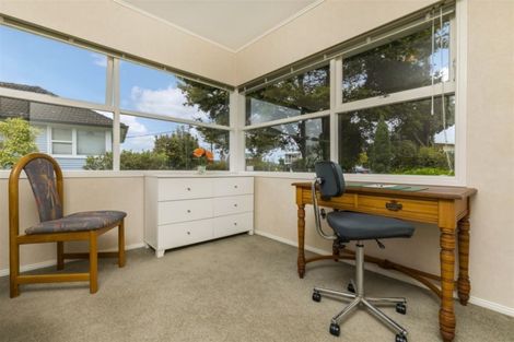 Photo of property in 26 Lyndhurst Road, Te Atatu South, Auckland, 0610