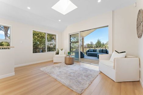 Photo of property in 47 Chamberlain Road, Massey, Auckland, 0614