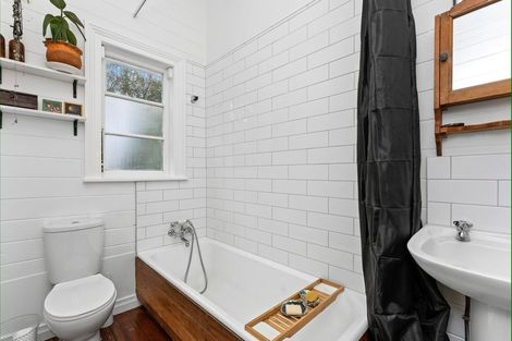 Photo of property in 50 Rahui Road, Otaki, 5512