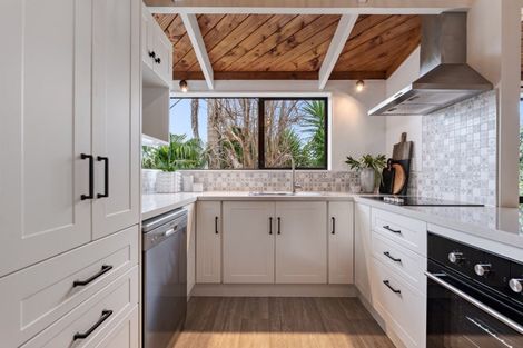 Photo of property in 18 Taylor Street, Ohauiti, Tauranga, 3112