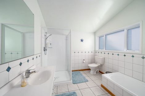 Photo of property in 22a Westpoint Avenue, Harbour View, Lower Hutt, 5010