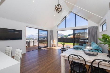 Photo of property in 69 Farrant Drive, Wanaka, 9305