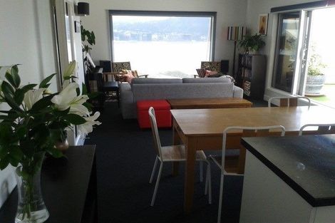 Photo of property in 2u4 Grafton Road, Roseneath, Wellington, 6011