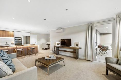 Photo of property in 4/30 Ambassador Glade, Orewa, 0931