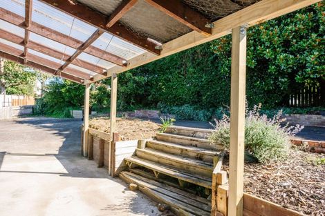 Photo of property in 11 Maclaurin Street, Dannevirke, 4930