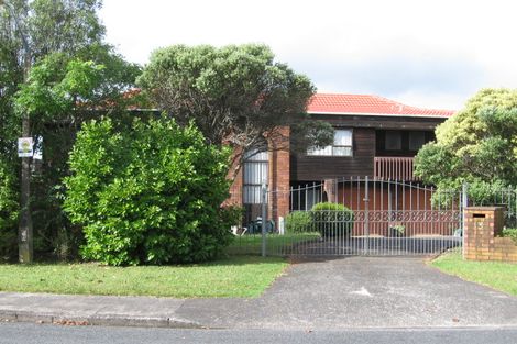 Photo of property in 13 Flagstaff Place, Massey, Auckland, 0614