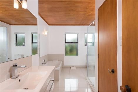 Photo of property in 2 Keam Way, Welcome Bay, Tauranga, 3112